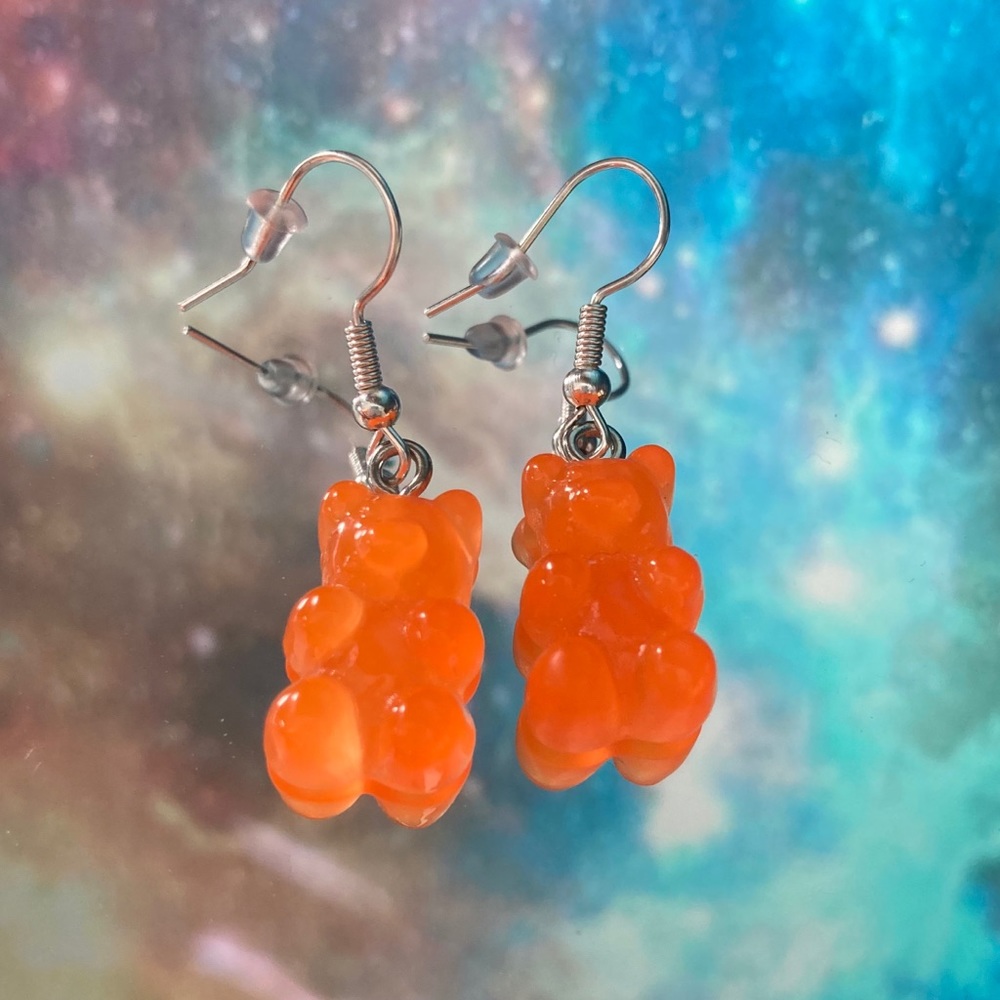❤️2/$10 orange gummy bear resin earrings!